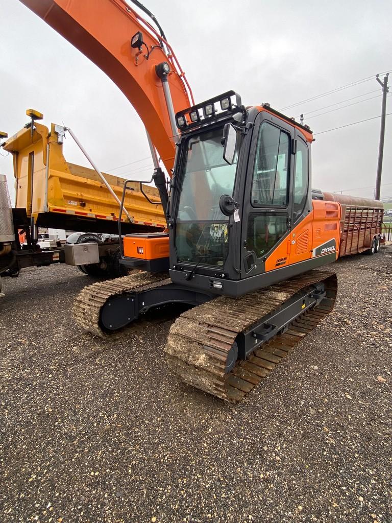 2021 Doosan Model DX140LC-5 31 Hrs, Quick Release Bucket, Aux Hydraulics Perikins Engine Like new