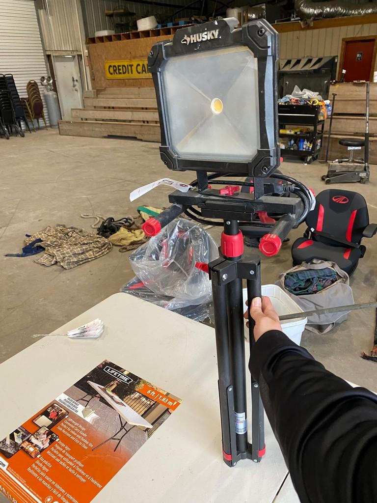 Husky light on stand