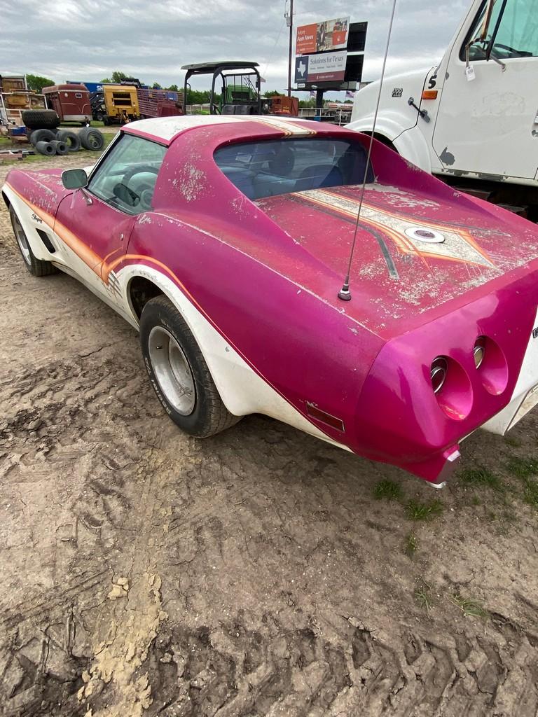 1976 Corvette Stingray runs good, needs some work