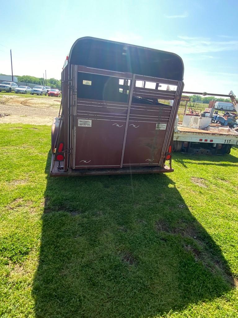 1990 16' Bonanza Stock Trailer with split gate has registration papers