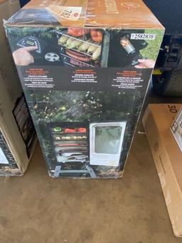 Masterbuilt Digital Electric Smoker