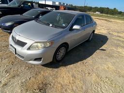 2008 Toyota corolla LE Silver Shows 239k miles runs & drives no title