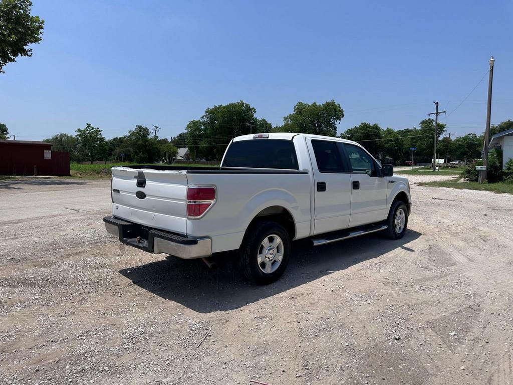 2009 Ford F150 XLT Crew Cab runs and Drives very Good 216 K Clean title 4.6 V8