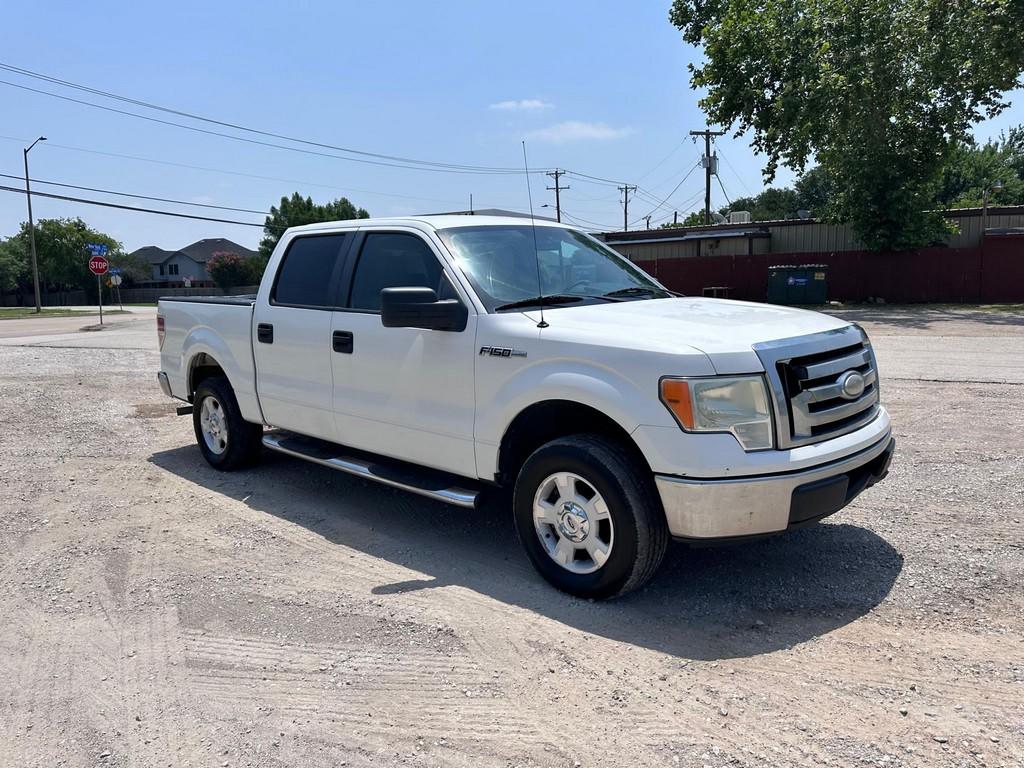 2009 Ford F150 XLT Crew Cab runs and Drives very Good 216 K Clean title 4.6 V8