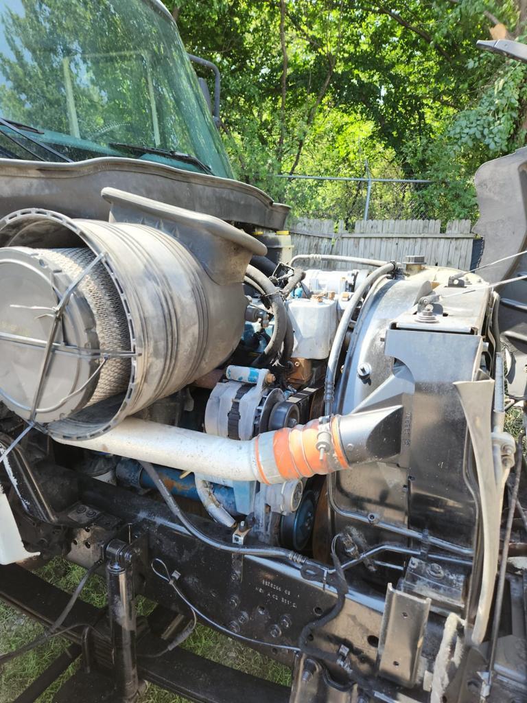2003 internacional de 466 Navistar good runs truck