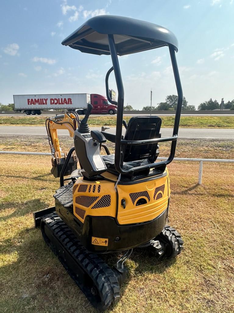 Mini Excavator Push Blad hand control