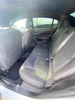 2014 Chrysler 200 New tires, cold ac 184K miles has clean title