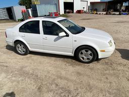2002 VW Jetta 4 door White Leather sunroof,shows 175K runs & drives, trans issue clean title