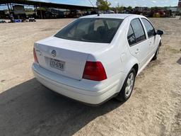 2002 VW Jetta 4 door White Leather sunroof,shows 175K runs & drives, trans issue clean title