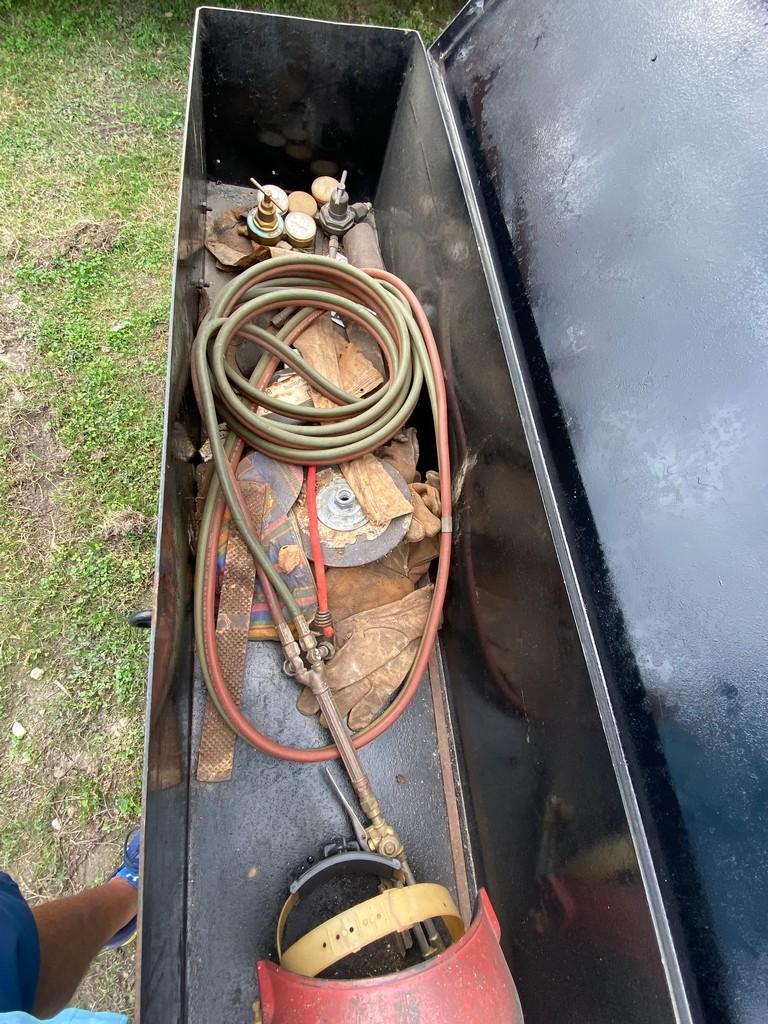 Lincoln Gas Welder, Leads,bottles,runs but will not weld