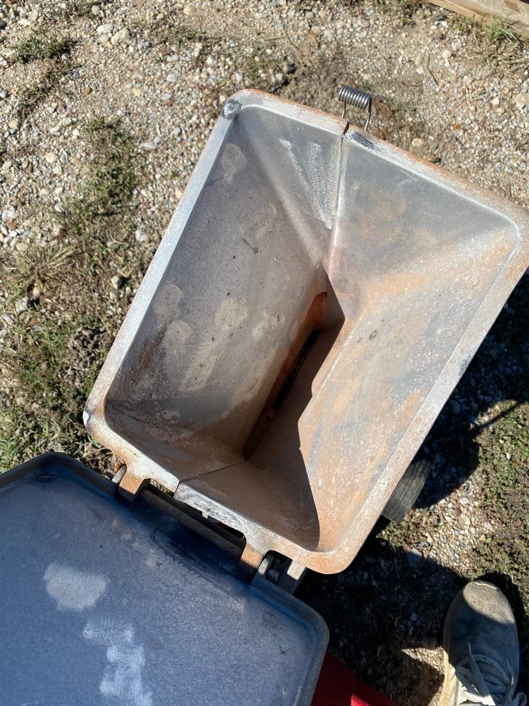 Milton 3 Point Planter