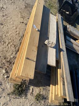 Pallet of misc Size 2x6