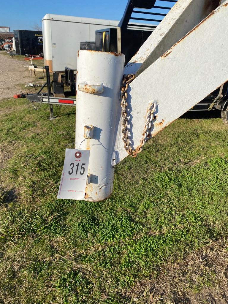 16ft. Gooseneck dual axle Horse trailer no title has registration papers