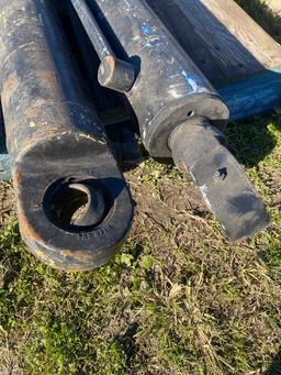 2 Large Hydraulic Cylinders