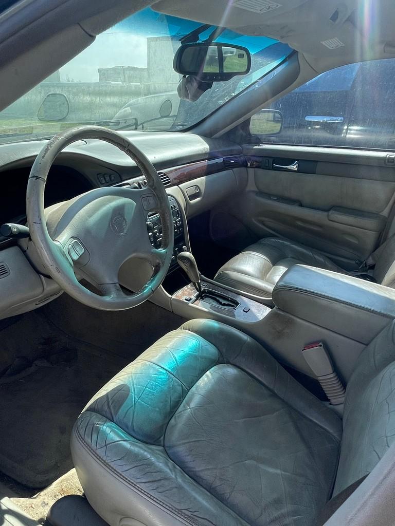 1998 Cadillac Seville, Runs & Drives Clean Title