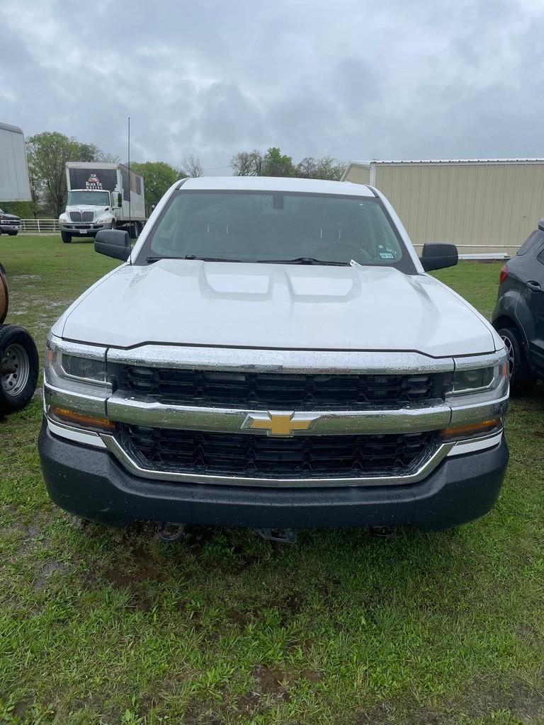 2016 Chevy Silverado Crew Cab 4WD 169K Miles runs & drives clean title