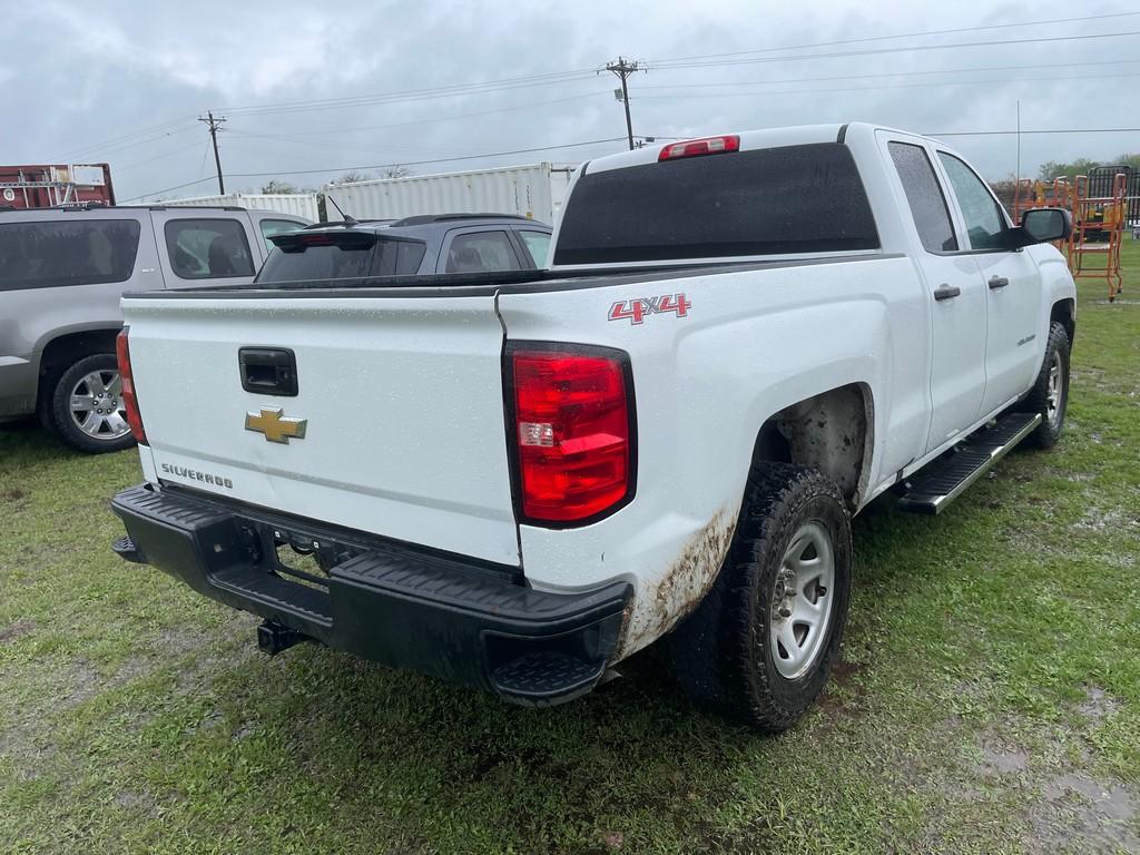 2016 Chevy Silverado Crew Cab 4WD 169K Miles runs & drives clean title