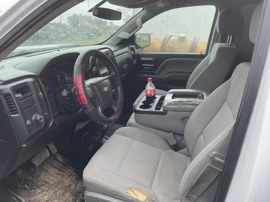2016 Chevy Silverado Crew Cab 4WD 169K Miles runs & drives clean title