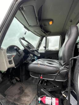 2014 International Durastar Boxtruck 26ft. With lift Gate, max 4 motor as is no warranty