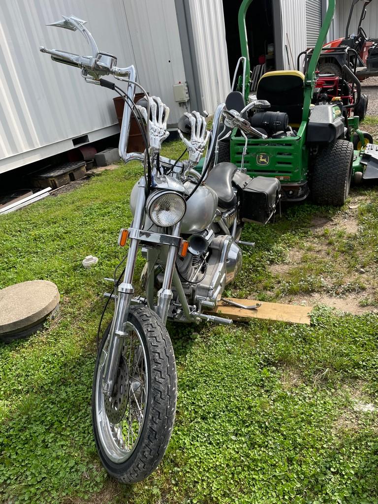 1982 Harley Davidson FXRS Runs & drives Has title