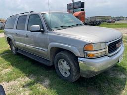 2004 GMC Yukon 220K Miles runs & drives clean title