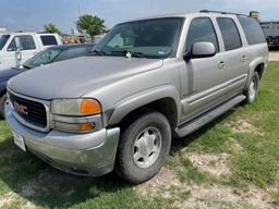 2004 GMC Yukon 220K Miles runs & drives clean title