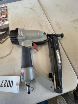 Porter cable -Staple gun new