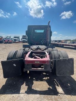 2003 Volvo Day Cab 9 speed trans volvo diesel engine runs & drives lots of new parts has AC vin#4V4M