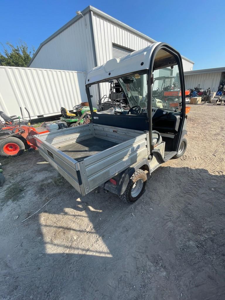 Clubcar Carryall Gas runs 583 hrs