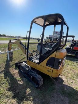 Cat 301.4C 1540 Hrs Retractable Tracks swing boom, 3rd Function on arm, push blade, works all the wa