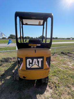 Cat 301.4C 1540 Hrs Retractable Tracks swing boom, 3rd Function on arm, push blade, works all the wa