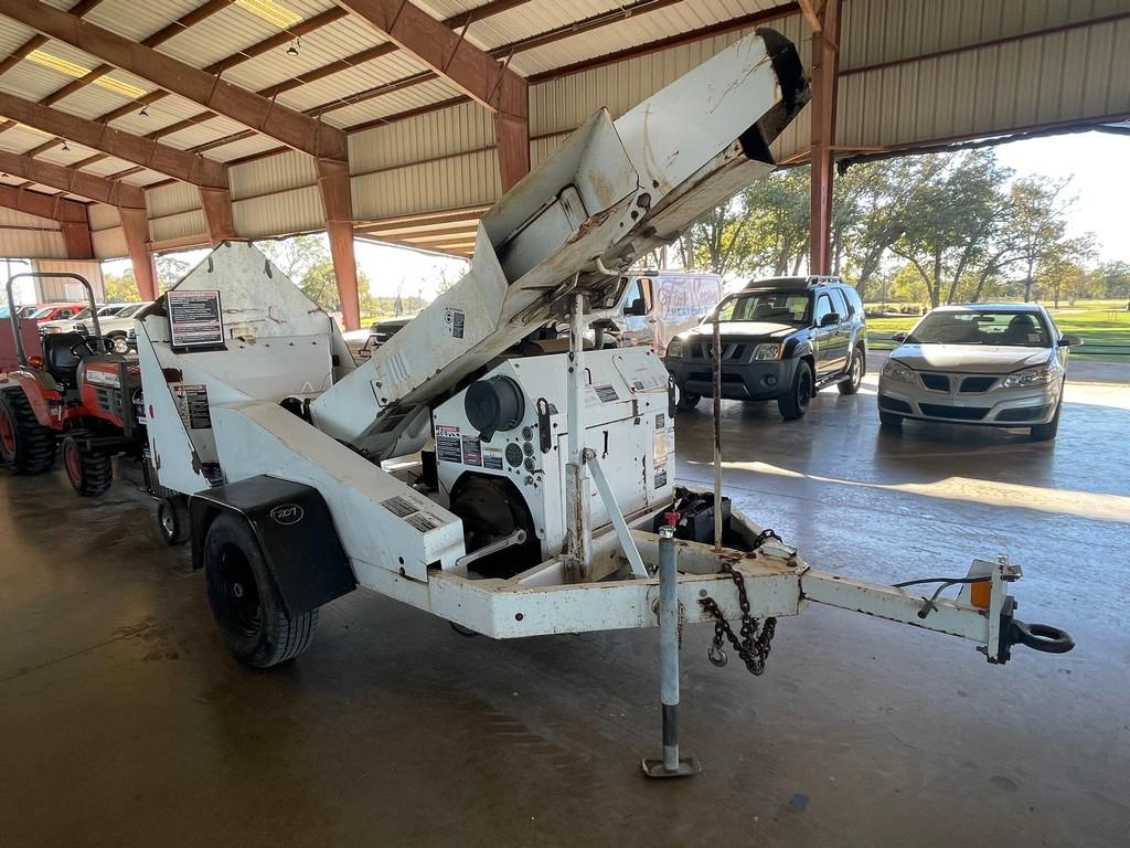 Altec WC126 Wood Chipper runs & operates Kubota Diesel Empire G" Compacity