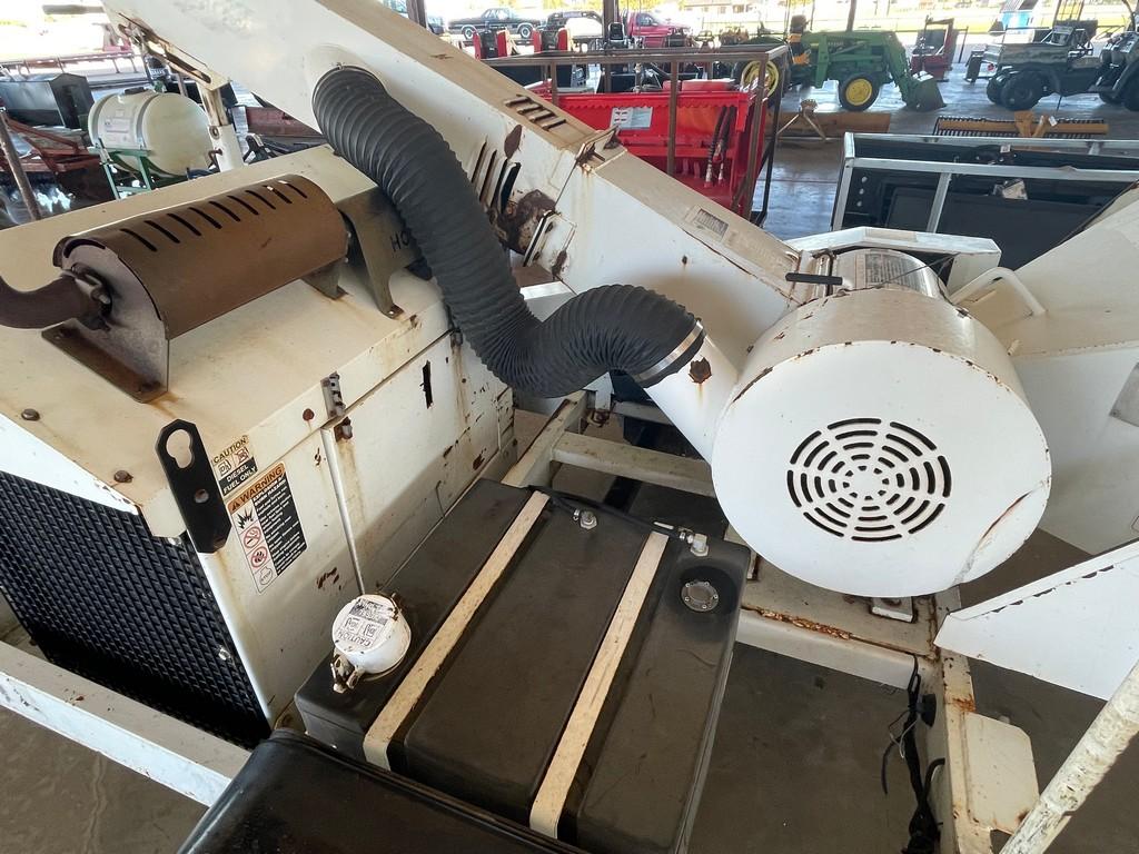 Altec WC126 Wood Chipper runs & operates Kubota Diesel Empire G" Compacity
