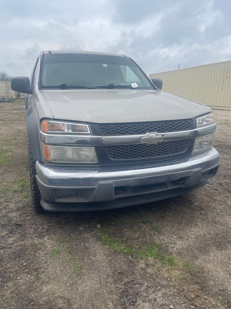 2005 Chevy Colorado Ext Cab 160K miles runs & drives clean title vin#04552