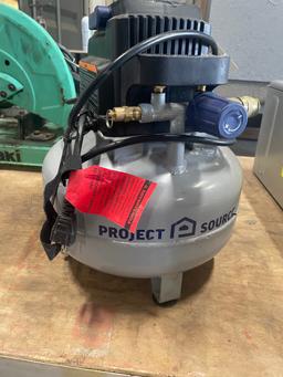 Small air compressor