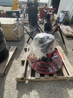 New Gas powered concrete finisher
