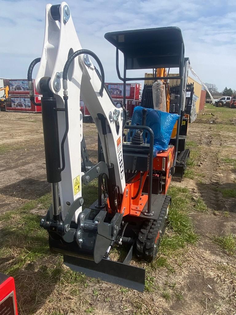 2024 Miva VA08 Mini Excavator 13.5hp Gas engine