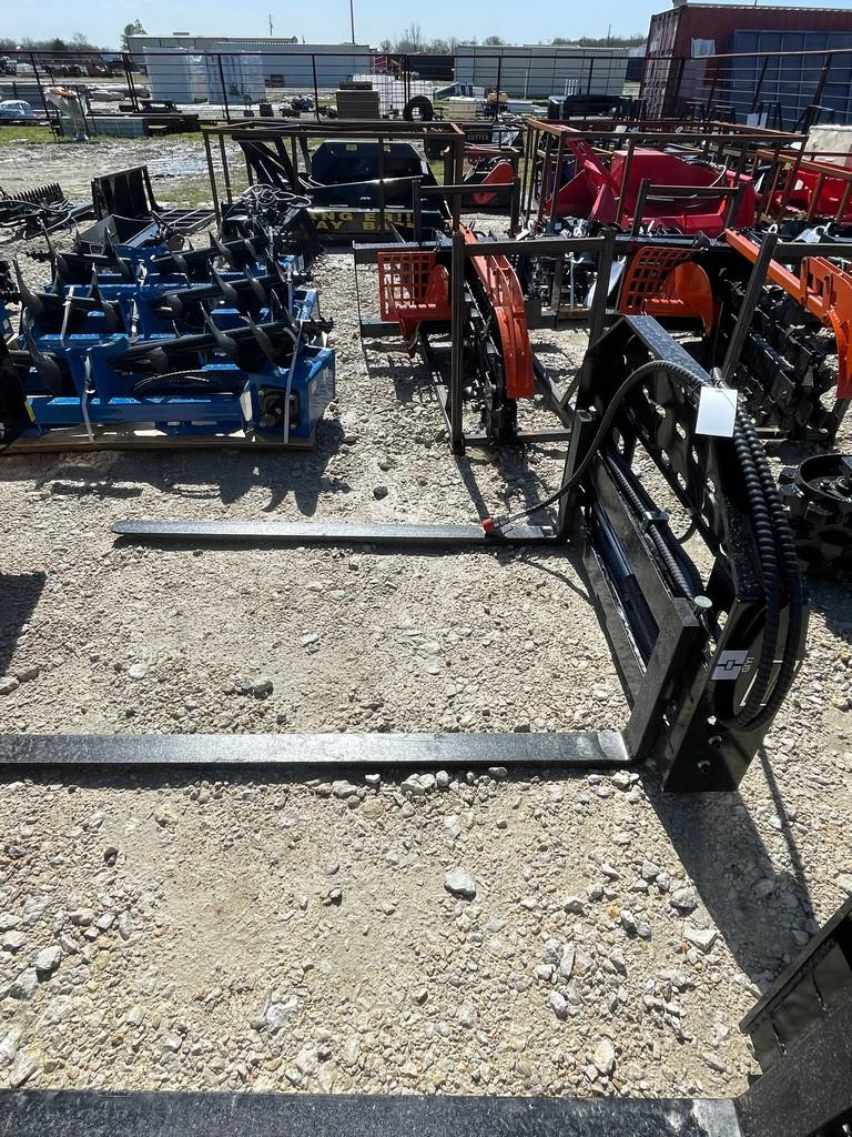 New GIYI 60" Quick attach Hydraulic Pallet forks