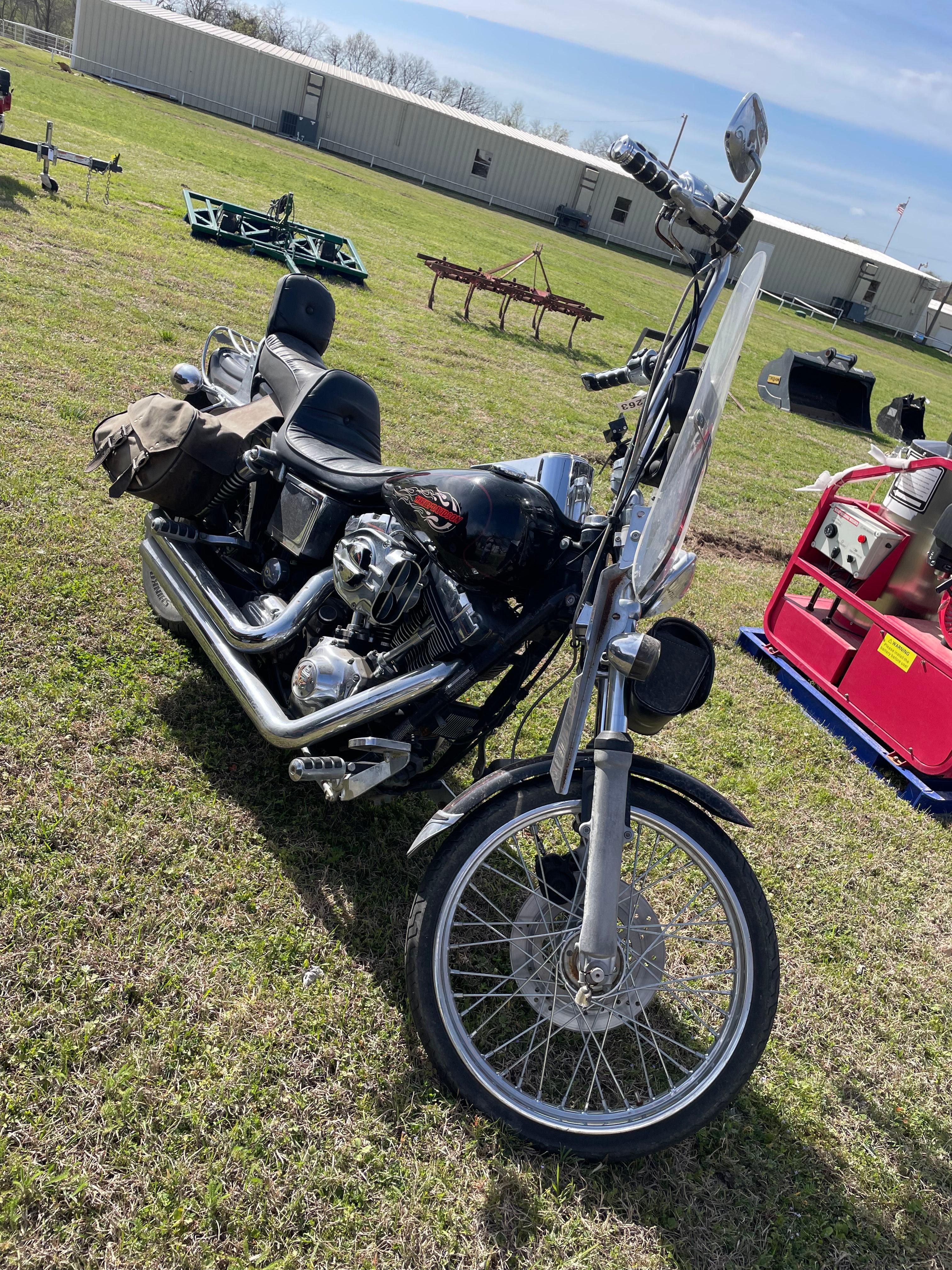 1999 Harley Davidson Wide Glide 1200CC 59K miles with screening eagle kit, Clear Title