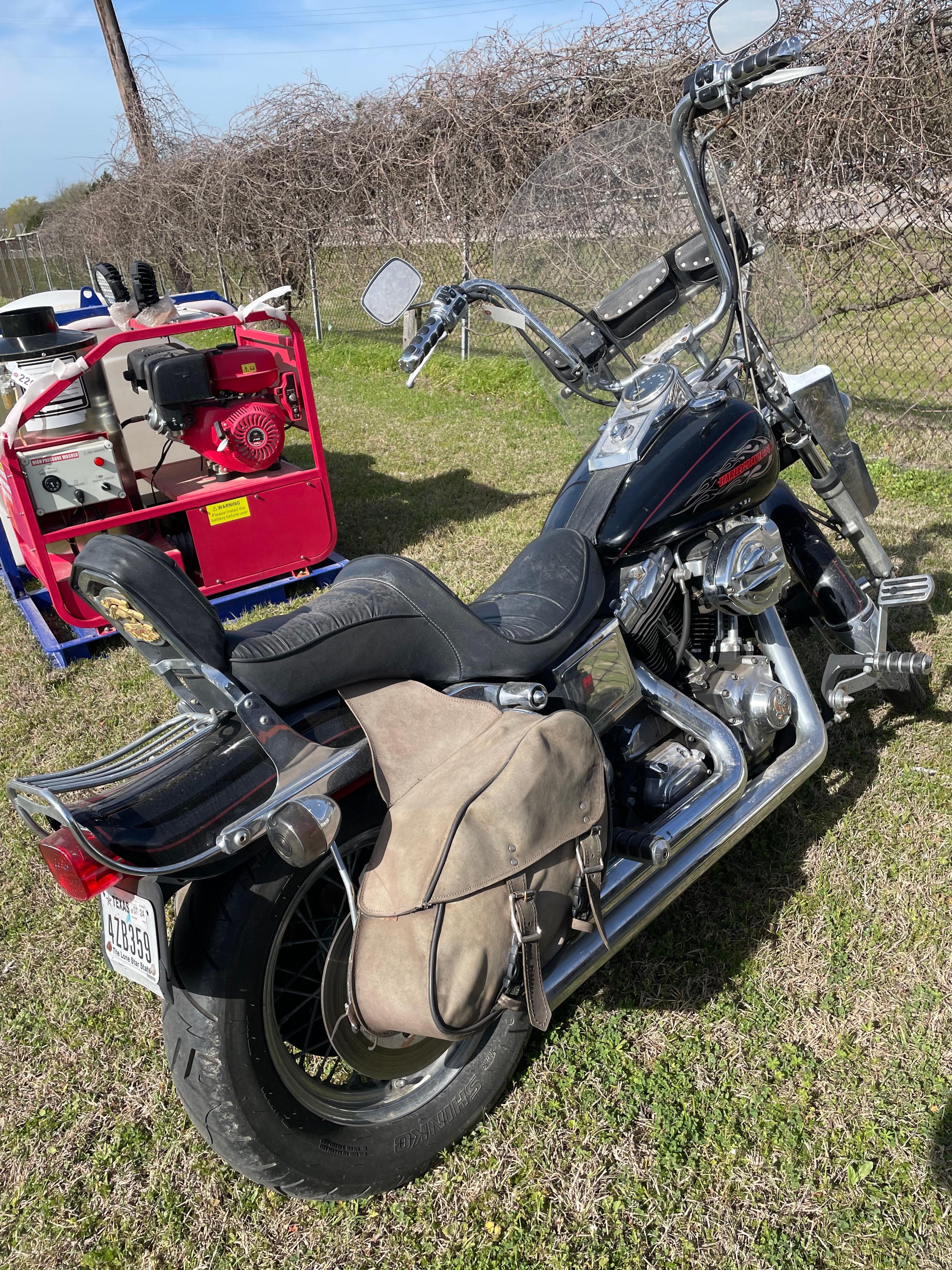 1999 Harley Davidson Wide Glide 1200CC 59K miles with screening eagle kit, Clear Title