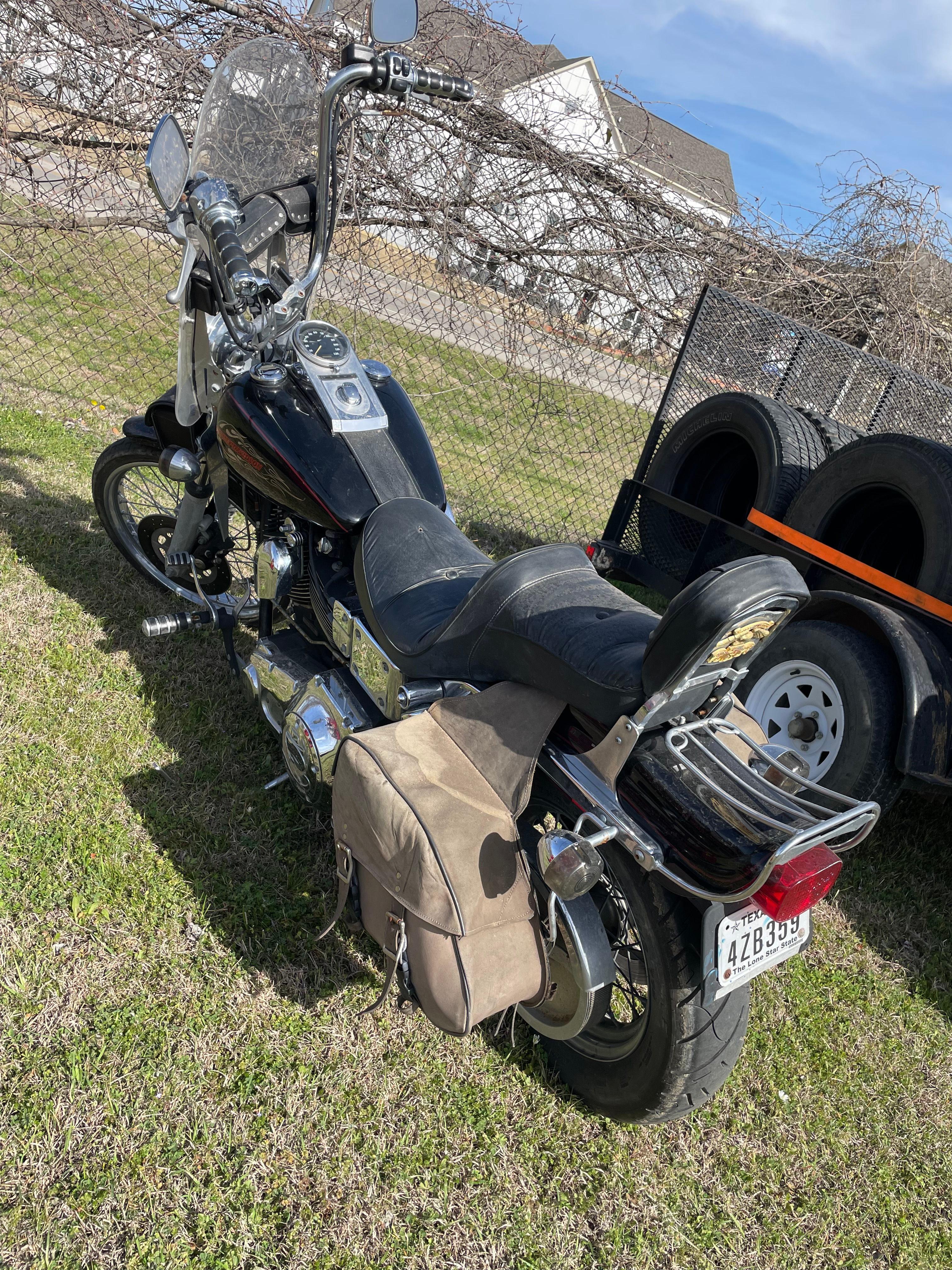 1999 Harley Davidson Wide Glide 1200CC 59K miles with screening eagle kit, Clear Title