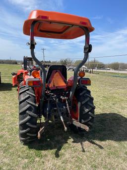 Kubota L2800 4WD Diesel Tractor HST Trans LA 463 Front loader with attachment