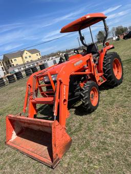 Kubota L2800 4WD Diesel Tractor HST Trans LA 463 Front loader with attachment