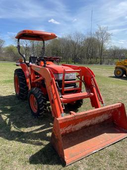 Kubota L2800 4WD Diesel Tractor HST Trans LA 463 Front loader with attachment