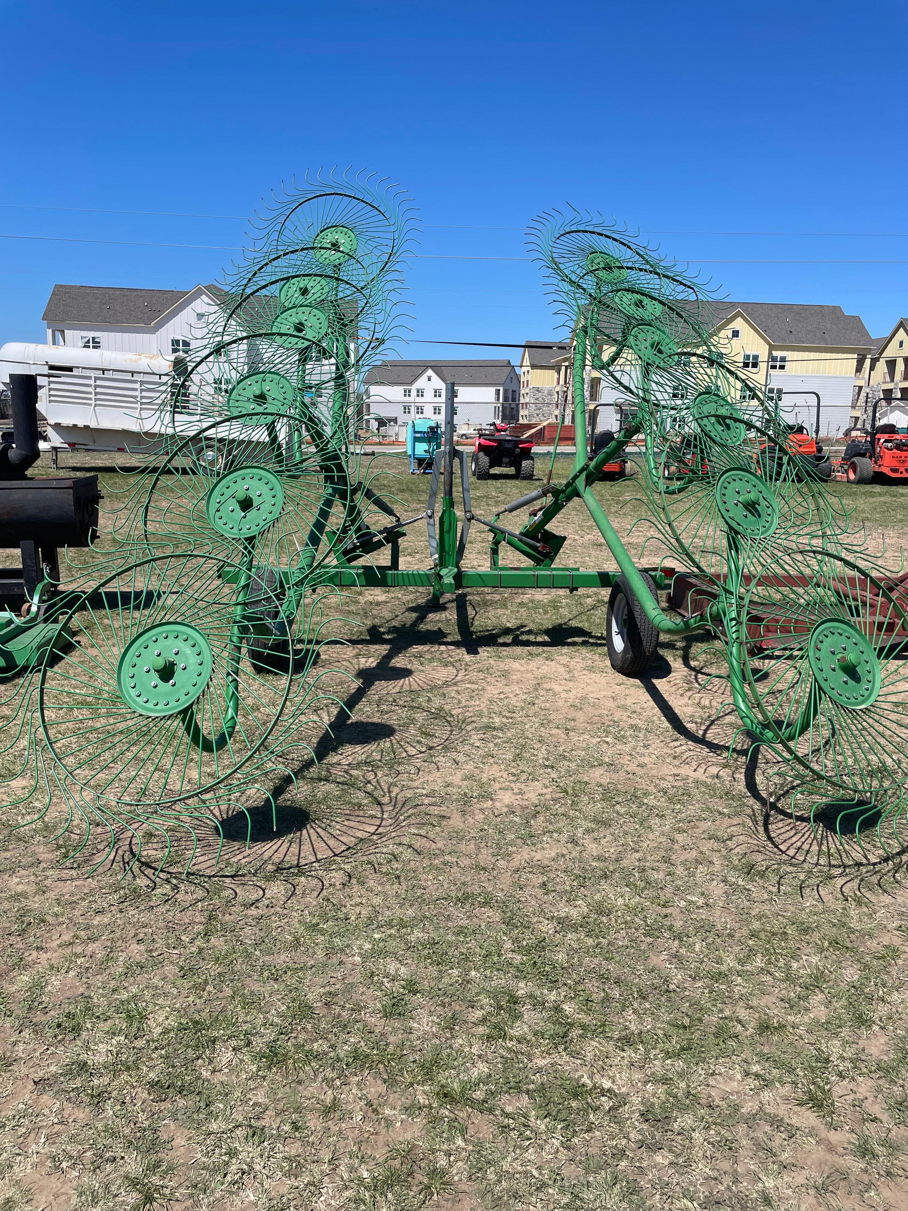 Frontier WR1012 12 Wheel Hay Rake