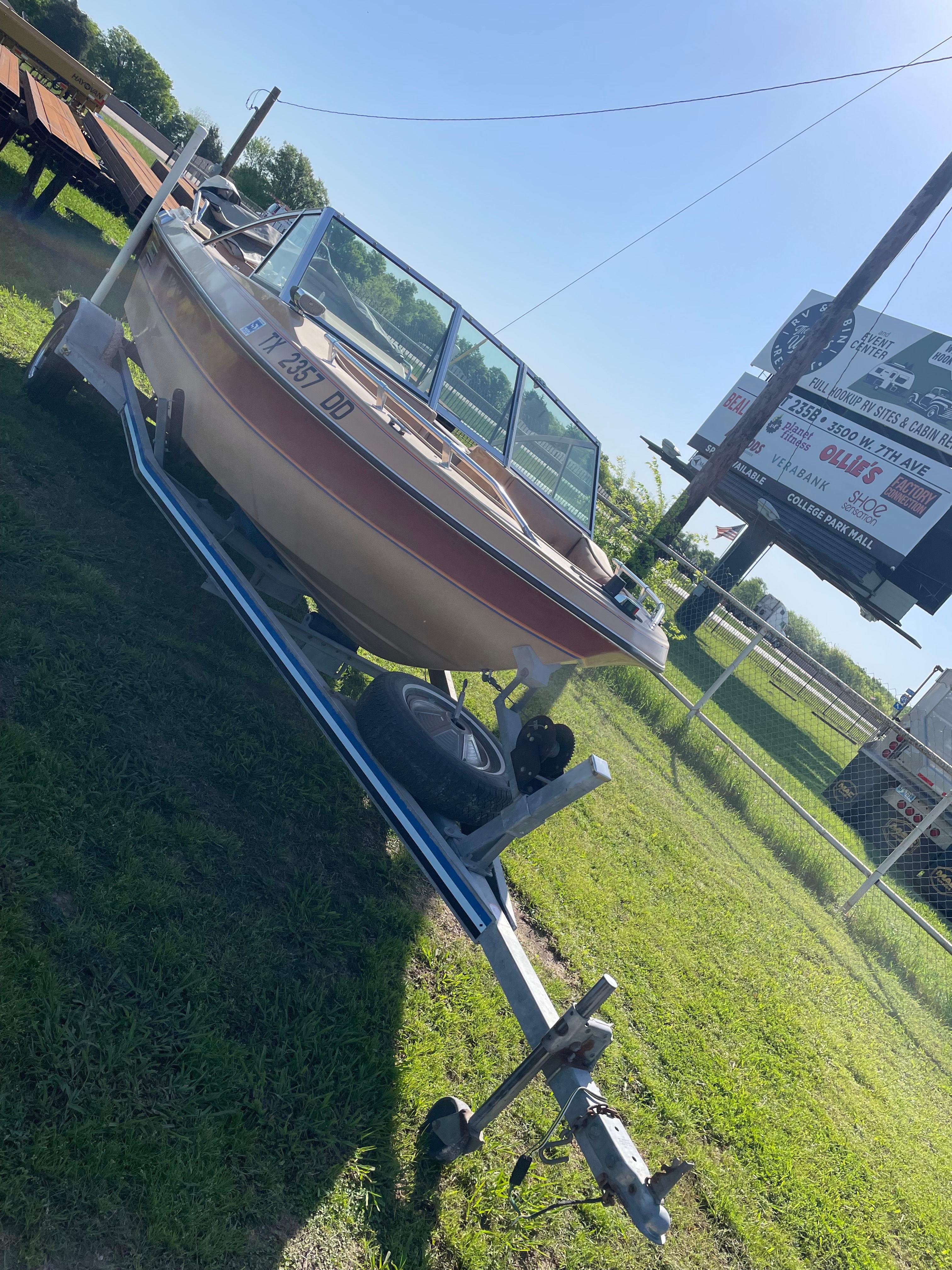 1983 Glassmaster lake Ready 2.5L OMC Stern Drive, Tags good till eptember 2025 has title