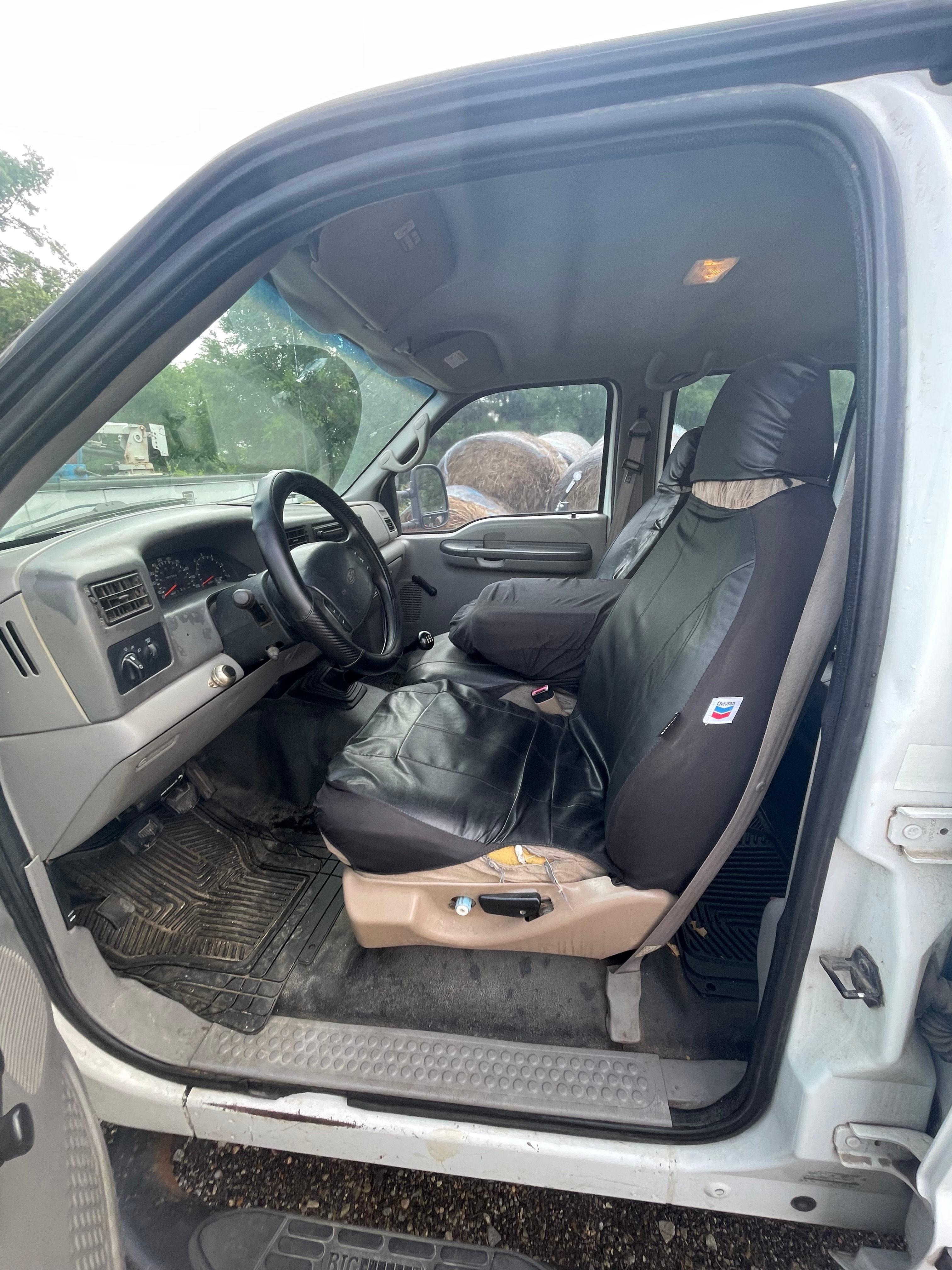2000 Ford F250 5 Speed Triton V8Clean title A70484