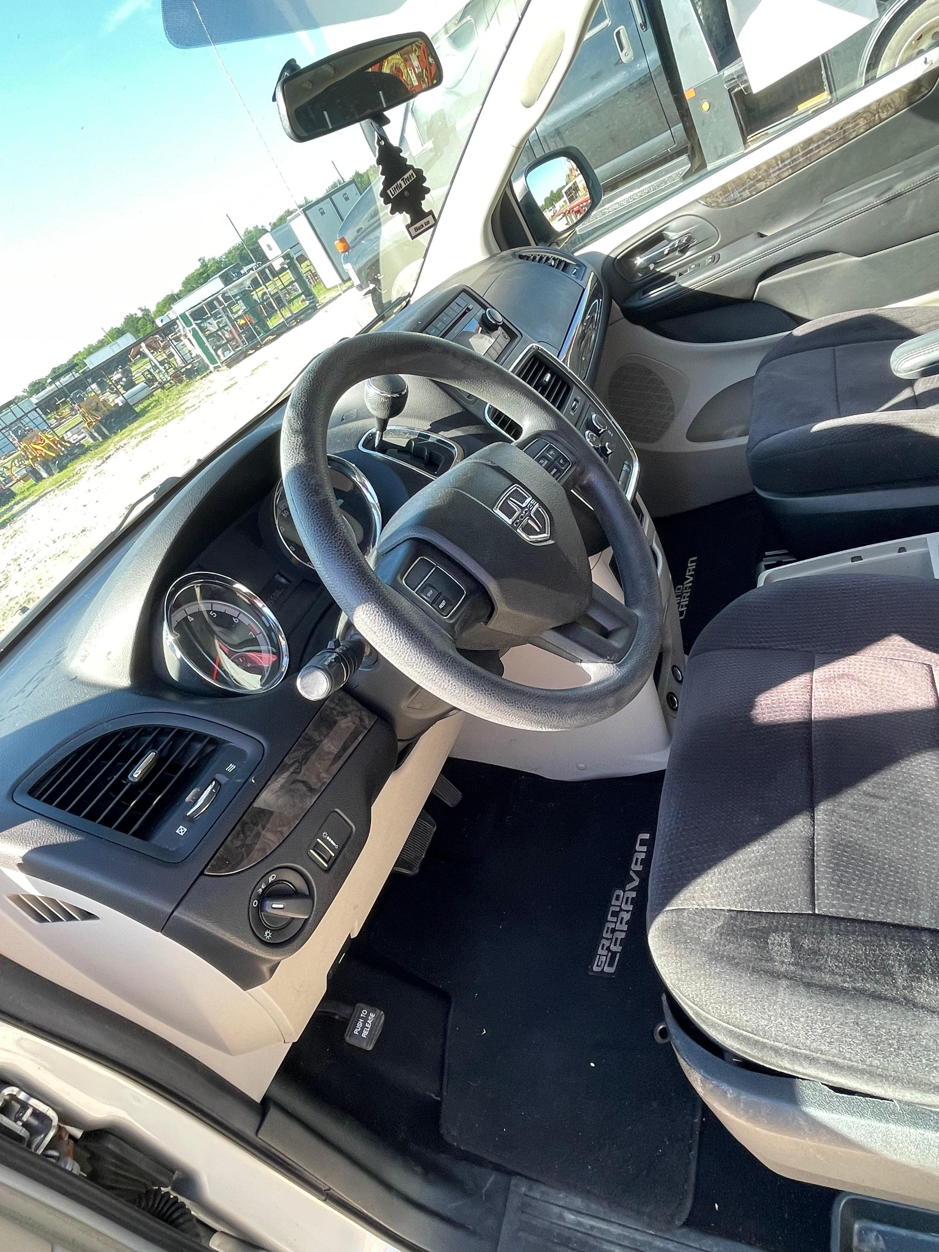 2011 Dodge Caravan 95,508 miles Vin#2D4RN4DG0BRR670909