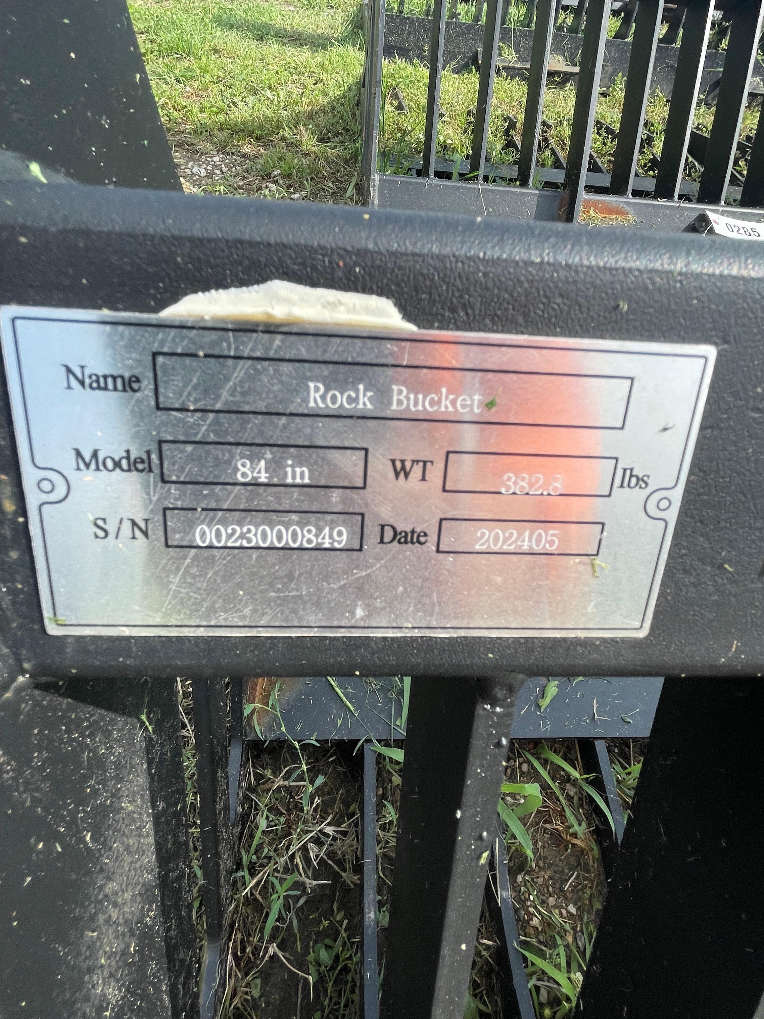 84" rock Bucket
