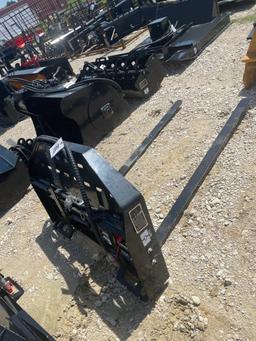 GIYI 5ft. Hydraulic side shift forks for skid steer